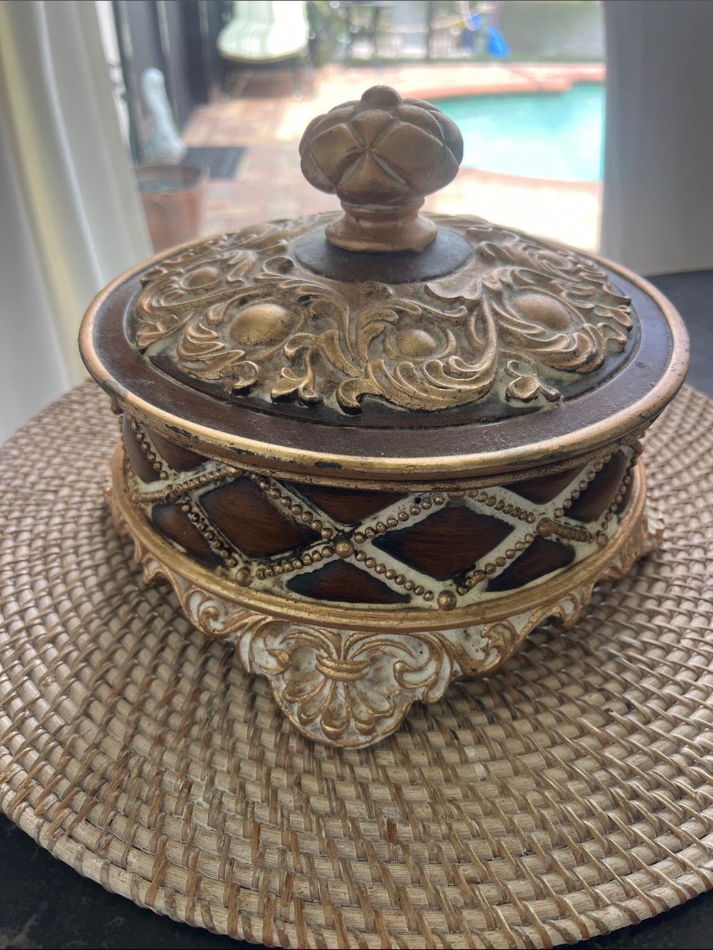 EUC large gold & brown ornate resin round filigree decorative foited box